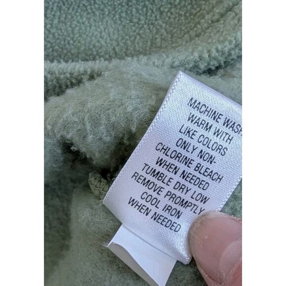 Croft & Barrow Fleece Top Winter Snowman Green Women Large V-Neck Embroidered - Picture 9 of 9